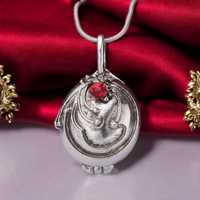 Elena Gilbert Vervain Locket